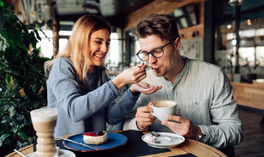 Małe zmiany, duże oszczędności. Podpowiadamy, jak sprytnie zarządzać codziennymi wydatkami z Kontem Przekorzystnym w Banku Pekao