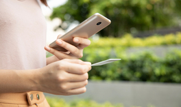 Bankowość mobilna: prosty przewodnik i praktyczne porównania