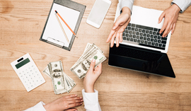 Kredyt 70 tys. zł – oprocentowanie, raty i warunki w 2025 roku