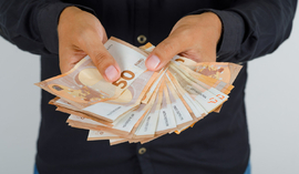 Kredyt indeksowany – co to jest, jak działa i jakie ma ryzyka?