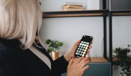 Masz 10 tys. zł oszczędności? W większości banków lokata daje dziś więcej niż konto