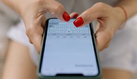 Dostałeś SMS o dopłacie 3 euro do paczki? Poczta Polska ostrzega przed oszustwem
