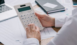 Czy opłaca się konsolidować kredyty? Ile można na tym zaoszczędzić?