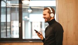 Bankowość w rytmie muzyki. Zyskaj do 800 zł z Alior Kontem i zgarnij limitowaną kartę PRO8L3M