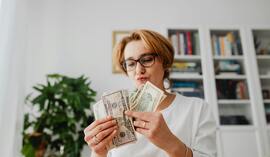 Jak zabezpieczyć oszczędności przed inflacją? Zobacz, w co Polacy inwestują bez wahania