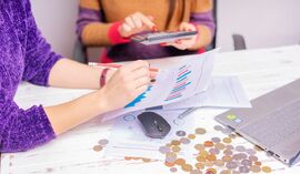 Lokaty nadal rozczarowują. Nawet najlepsze oferty mają jeden wyraźny problem