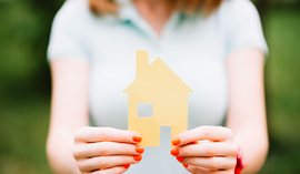 Ubezpieczenie pomostowe 2025 – co to jest, ile kosztuje i kiedy bank zwraca pieniądze?