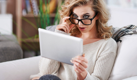 Oprocentowanie lokat leci w dół. Czy w 2025 roku oszczędzanie w banku nadal się opłaca?