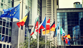 Kredyt gotówkowy dla obcokrajowca – sprawdzamy oferty banków