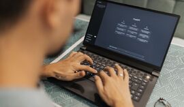 Umiesz korzystać z AI? Możesz zarabiać znacznie więcej
