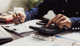 Zdolność kredytowa przy umowie o dzieło lub umowie zlecenie - ile wynosi?