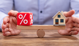 Bezpieczny Kredyt 2 proc. czy wynajem? Co się bardziej opłaca?