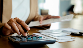 Co wliczamy do miesięcznych zobowiązań przy określaniu zdolności kredytowej?