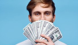 Gotówka w domu? Holandia i Szwecja ostrzegają przed cyberatakami