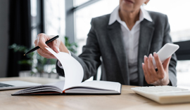 Koniec złudzeń dla kredytobiorców. Obniżka stóp procentowych dopiero w 2026 roku