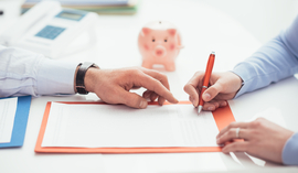 Jak założyć konto w banku? W placówce, przez Internet i przez infolinię