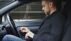 Nowe limity podatkowe na auta w firmie. Leasing hybrydy może oznaczać 11 tys. zł straty