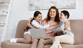 Zasiłek rodzinny w 2022 roku. Ile wynosi, gdzie i jak złożyć wniosek, komu przysługuje?