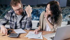 Nie daj się zaskoczyć! Jak znaleźć najlepszy kredyt gotówkowy i nie przepłacić?