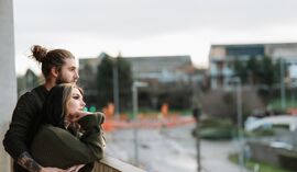 Deweloperzy nagle hamują. Kupujący mieszkania mogą mieć problem z wyborem
