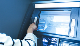 Jakie są dzienne limity wypłat z bankomatu w różnych bankach?