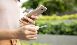 Bankowość mobilna: prosty przewodnik i praktyczne porównania