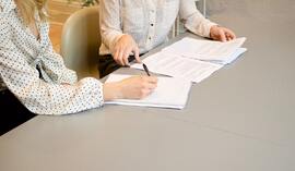 Co to jest oprocentowanie zmienne przy kredytach?