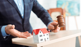 Mieszkanie z licytacji komorniczej. Czy warto kupić mieszkanie z aukcji komorniczej?