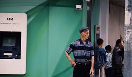 Stracisz kartę i nie masz aplikacji? Możesz zostać bez dostępu do gotówki