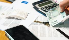 Kredyt gotówkowy w letniej odsłonie od mBanku wyróżniony za korzystne warunki