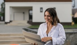 Przeczytaj nasz kwietniowy ranking kont osobistych i dowiedz się, który bank proponuje najlepszy rachunek!