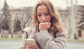 Uważaj na te wiadomości od „bliskich”! Oszuści próbują wyłudzić pieniądze w nowy sposób!