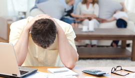 Idą podwyżki. Jak oszczędzić na prądzie, gazie i ogrzewaniu domu? Sprawdzone sposoby