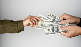 Czy w kantorze można płacić kartą? Poradnik dla wymieniających walutę