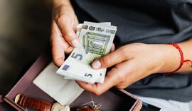 Gotówka nadal mocna w strefie euro. EBC podaje zaskakującą liczbę