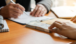 Kredyt 120 tys. - ile trzeba zarabiać i jak obliczyć ratę?