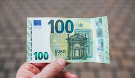 Pensje Polaków podwoiły się w euro. To największa zmiana od lat
