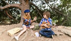 Kolonie, letnie atrakcje i wyprawka szkolna – jak rozsądnie zaplanować wydatki w trakcie wakacji?