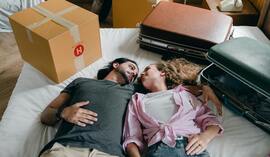 Koniec życia za granicą? Polacy pakują walizki i wracają!