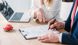 Podpisujesz umowę kredytową? Koniecznie zwróć uwagę na te zapisy!