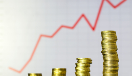 Inflacja a kredyt. Poznaj wpływ inflacji na koszty kredytów gotówkowych i hipotecznych