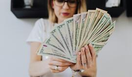 Kredyt gotówkowy 80 tys. zł – kalkulacja rat i warunki