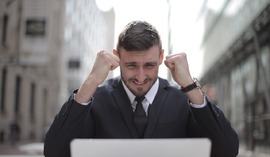 1 008 zł zysku już po roku? Tak Polacy przechytrzyli system i zarabiają na PPK