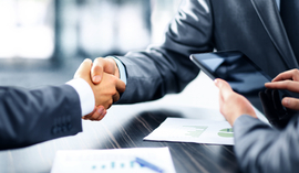 Faktoring – co to jest i na czym polega?