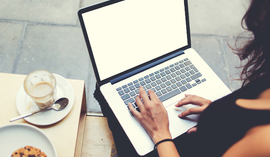 Jak zarabiać online bez wychodzenia z domu – 15 sposobów na 2025 rok!