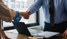 Kredyt kupiecki – czym jest i jakie ma wady i zalety?