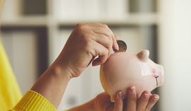 Rekordowo niskie oprocentowanie lokat w PKO BP. Oszczędzanie staje się nieopłacalne