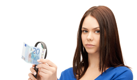 Twój banknot może być fałszywy! Poznaj najlepsze triki na sprawdzenie euro