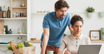 Październikowe wydatki pod kontrolą. Pożyczka gotówkowa w VeloBanku z prowizją 0 zł