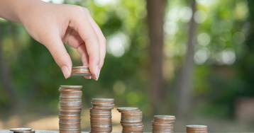 Czym jest lokata terminowa i co należy o niej wiedzieć?